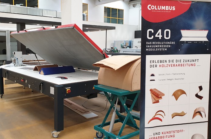 Columbus vacuum presses in cooperation with Schachermayer Linz